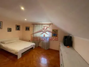 Vila 5 camere mobilata si utilata cu gradina, la doar 2 km de Făgăraș, 160.000€ - imagine 12