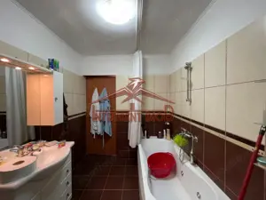 Vila 5 camere mobilata si utilata cu gradina, la doar 2 km de Făgăraș, 160.000€ - imagine 6