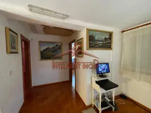 Vila 5 camere mobilata si utilata cu gradina, la doar 2 km de Făgăraș, 160.000€ - imagine 11