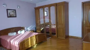 De VANZARE Casa spațioasă S+P+1E+M | Zona STIREX in Galati - imagine 11