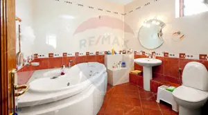 De VANZARE Casa spațioasă S+P+1E+M | Zona STIREX in Galati - imagine 9