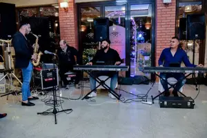 Vand boxe Electrovoice ZX 4 - imagine 2