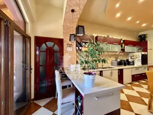 Apartament deosebit, cladire istorica, 220mp, renovat, zona Iosefin - imagine 9