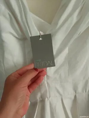 Vand rochie de mireasa Asos