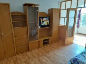 Închiriez garsoniera