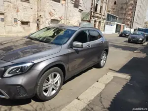Mercedes Gla 220d 4matic 180cai proprietar in acte  - imagine 5