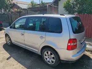 VAND Volkswagen Touran 7 Locuri - imagine 3