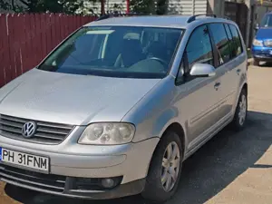 VAND Volkswagen Touran 7 Locuri - imagine 2