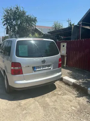 VAND Volkswagen Touran 7 Locuri - imagine 6