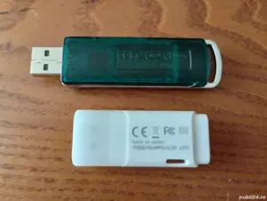 Două stickuri USB Toshiba 128 GB și Transcend 16 GB, nefuncționale  - imagine 3