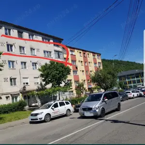 Vand apartament cu 2 camere si cu 3 camere Resita lângă Comisariat - imagine 2