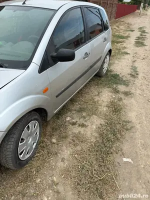 Dezmembrez ford fiesta 2005 - imagine 2