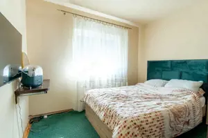Apartament cu 3 camere,  doua bai , centrala termica , decomandat - imagine 7