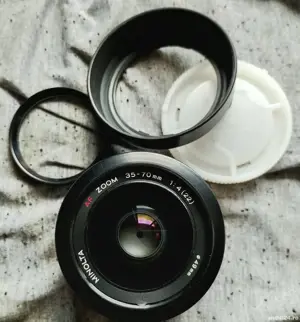 Kit foto Minolta cu diverse obiective 