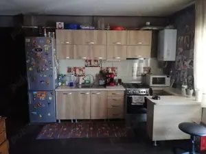 Vând apartament (parcarea inclusa în prețul vânzării apartamentului)str.Stejarului Florești-Cluj