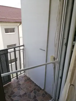 Vând apartament (parcarea inclusa în prețul vânzării apartamentului)str.Stejarului Florești-Cluj - imagine 5