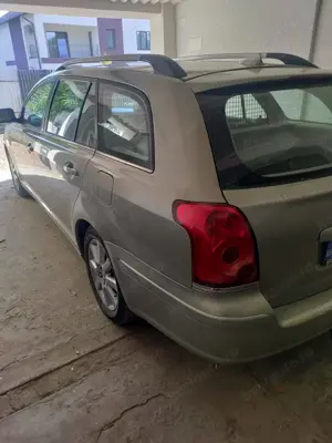 Toyota Avensis diesel 1900 cc, hatchback  - imagine 4