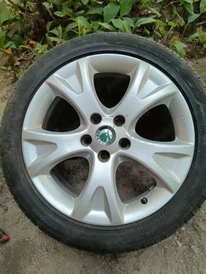 Vând jenți echipate cu anvelope  Pirelli de 17 inch pentru gama Audi, VW, Seat,  Skoda - imagine 4