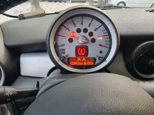 Mini-N Cooper One - 2009 - 1.4 Benzină - imagine 8