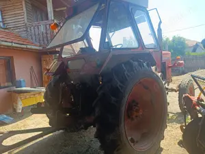 U 650 cu car fabricat dintr-o remorca de 5 tone.