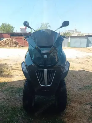Vand Scooter Piaggio 250ie - imagine 2 Vand Scooter Piaggio 250ie - imagine 2