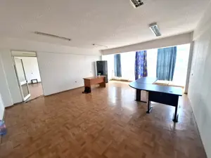 De închiriat: 2 birouri spațioase   82 mp utili (zona str. Republicii)