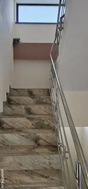 Închiriez apartament cu 2 camere - imagine 2