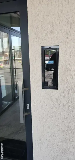 Închiriez apartament cu 2 camere