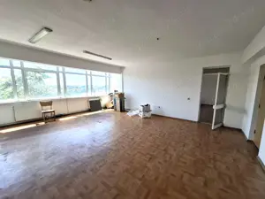 De închiriat: 2 birouri spațioase   82 mp utili (zona str. Republicii) - imagine 6