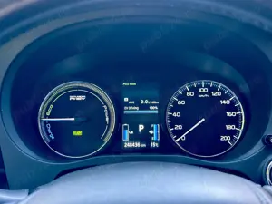 Mitsubishi Outlander PHEV - imagine 5