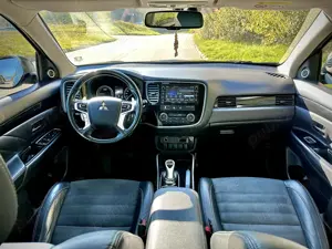 Mitsubishi Outlander PHEV - imagine 6
