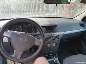 Opel Astra H  pentru piese - imagine 2