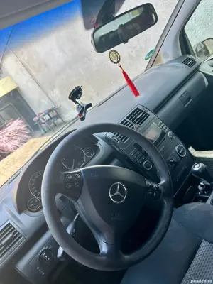 Mercedes-Benz rosu URGENT  - imagine 3