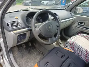 Renault Clio 2002 1,4 i 16 v - imagine 7