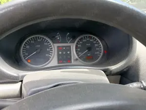 Renault Clio 2002 1,4 i 16 v - imagine 5