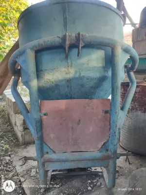 Vand masina de  imprastiat ingrasaminte