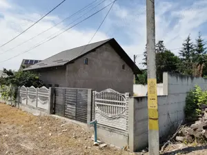 Casa de vânzare în loc Tg Trotus  - imagine 5