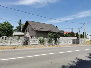 Casa de vânzare în loc Tg Trotus  - imagine 2