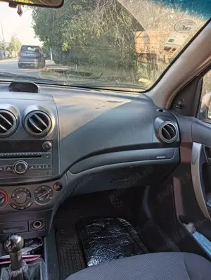 Vând Chevrolet Aveo 1.2 An 2008 - imagine 5 Vând Chevrolet Aveo 1.2 An 2008 - imagine 5