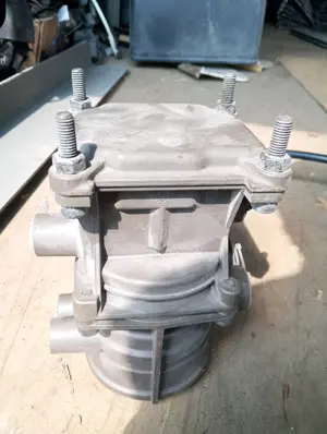 supapa control trailer Volvo-Renault - imagine 3 supapa control trailer Volvo-Renault - imagine 3