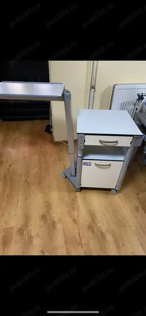 Pat electric cu telecomandă dulăpior cu masă rabatabilă și scaun wc