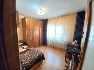 Vând apartament 3 camere Bacău zonă Orizont  - imagine 8