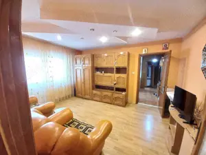 Vând apartament 3 camere Bacău zonă Orizont  - imagine 6