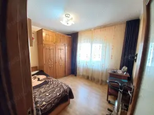 Vând apartament 3 camere Bacău zonă Orizont  - imagine 7