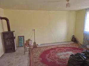 Casă de vânzare Dezesti - imagine 6