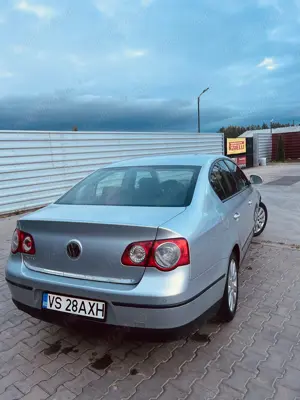 Passat B6 2010 cutie manuală 2.0 - imagine 4
