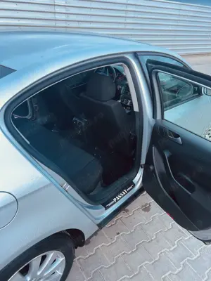 Passat B6 2010 cutie manuală 2.0 - imagine 7