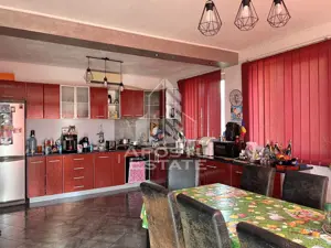 Casa individuala P+E+M, carport, piscina , in Sacalaz - imagine 4