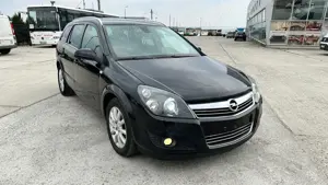 Dezmembrez opel astra H 2008