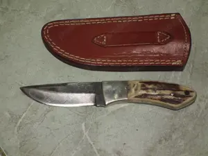 Briceag masiv otel damasc plásele din corn toc piele nr.19